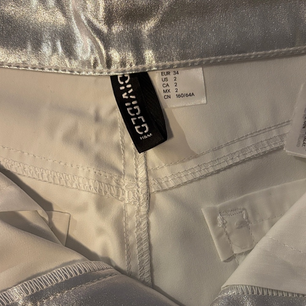 Divided Metallic Silver Straight Leg Jeans - Picture 3 of 4